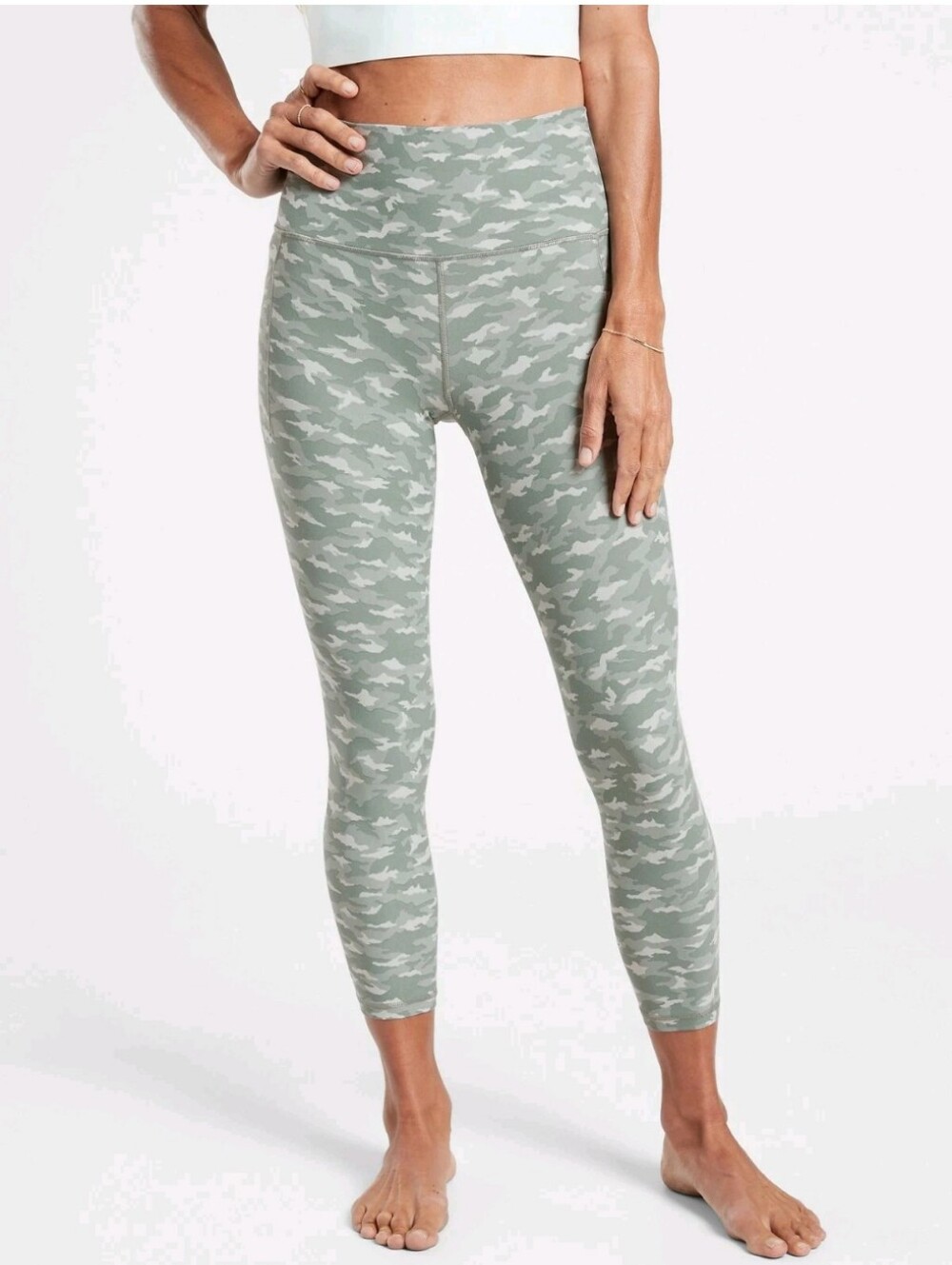 Athleta Salutation Stash Pocket II 7/8 Tight, Mini Camo Lux SIZE ST L